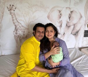 Drashti Dhami Instagram - Gonna be a little late for a while  to all the parties ! 
Nevertheless 
Happy Diwali from me and mine and MINE 👶🏻
To you and your 🪔♥️🧿
