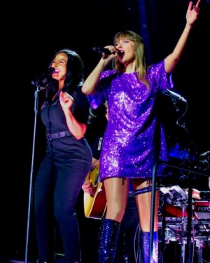 Eliotte Woodford Instagram - Taylor. Happy Birthday, my dear friend. 
Wow. What an honor it is to know you and witness your light both on stage and off. You are remarkable and it fills me with pride that the world stopped and took notice for the last 2 years. I love that it’s a big birthday to not only celebrate your LIFE filled with love, art, and continual self-discovery, but one that marks a beautiful end of a beautiful era. 

Thank you for ALL the true kindness, friendship, and leadership you’ve shown me over the last 12 years. I will never be able to fully express my gratitude. Thank you for not only writing the best songs to sing every night, but thank you for also being the BEST and most FUN to perform with on stage. 
WHAT A BLAST we’ve had. I will cherish the memories forever. 

I am so happy for you and all you’ve done, but I am also so excited for what’s next for you in all your years to come. You are an unstoppable force and I am humbled to be along for the ride. 
 

Happy happy birthday @taylorswift !
I love you. 🫶🏾