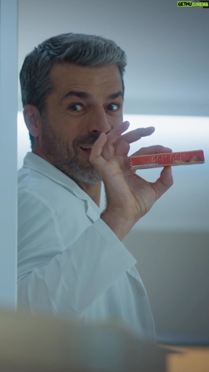 Elisa Di Eusanio - 13.8K Likes - Quando ti dicono che non devi accettare caramelle dagli sconosciuti ma lo sconosciuto é DOC… 😏🍬🍭
Per rivedere questa ed altre simpatiche marachelle di #AndreaFanti, c’è sempre RaiPlay! 😬
#DOC3 #DOCNelleTueMani3 #tbt #throwbackthursday #memories #LucaArgentero #ElisaDiEusanio #MatildeGioli