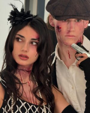 Elisa Ezzedine Instagram - 1919 
.
.
.
#happyhalloween