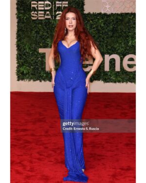 Emily Ashby Instagram - Thank you Red Sea Film Festival @redseafilm for the most amazing festival experience, wearing a custom dress by @albinadyla 💙
 
📷 @gettyimages 
#redseafilmfestival #redseaff24 #actress #redhead #redcarpet #redcarpetfashion