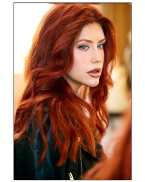 Emily Ashby Instagram - Happy Tuesday 🤍 How’s everyone? 
@paulsmithphotography 

#photography #photographer #photooftheday #redhead #redheads #actress #movies #trendingnow