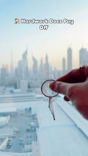 Firoza Khan Instagram - Sharing a Special Moment as I Unlock My New Home in Dubai! HARDWORK does pay off..
Thanks to ALMIGHTY my Family ,my Friends, My Followers and All my Well Wishers ..😍😍

#myfirsthouseindubai #dubai #home #trend #viral #uae #reels #post #fyp #foryou