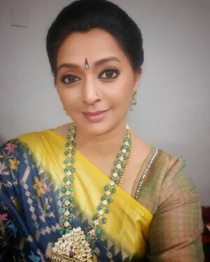 Gayatri Jayaraman Instagram - Today's shoot for thangamagal in wonderful ooty like weather, such a welcome change!
Saree & blouse:  @nalinam_boutique
