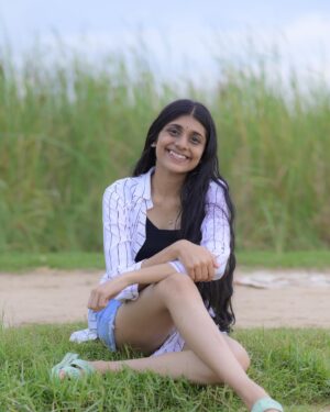 Gouri Gadhuzz Instagram - May your dreams take flight in 2024. Happy New Year, everyone! ✨”🤍