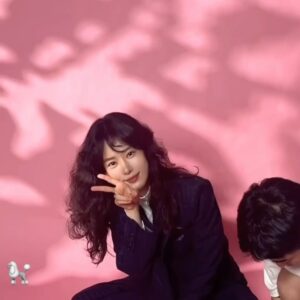 Ha Da-in Instagram - 🖤🤔🍬💃🏻🐩💡
 more