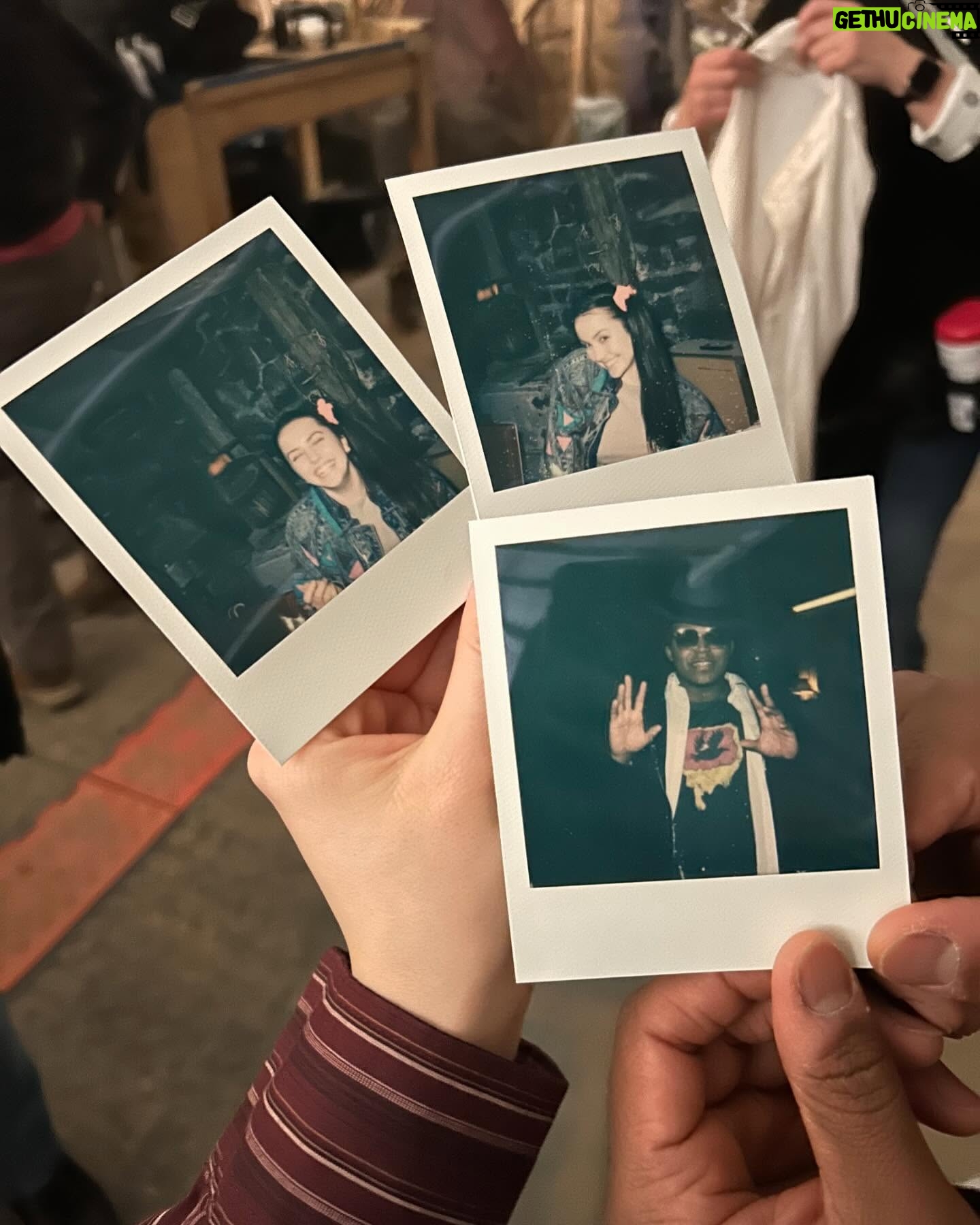 Hannah Cheramy - 37K Likes - Julie’s stoner era/80’s era/ cold era and some more BTS including a few of the tiktoks I force my friends to do with me
Episode 5 streaming now on @mgmplus