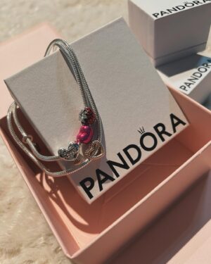 Haruka Tateishi Instagram - Red Velvet x PANDORA シークレットコンサートにお邪魔して来ました💎✨

大好きなレッドベルベットさんとパンドラの世界観に包まれて幸せな時間でした🫶

一つ一つのチャームがとっても可愛くてまた好きなチャームを仲間入りさせるのが楽しみです💓

素敵な時間をありがとうございました💎😊

@theofficialpandora
#パンドラジュエリー
#Pandora 
#PR