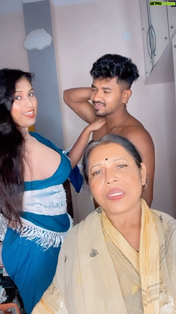 Hemoshree Bhadra - 88.9K Likes - My mom loves India’s constitution 🙏