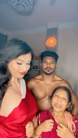 Hemoshree Bhadra Instagram - Ghamand acchi bat nahi hai😭mai bar bar samjhati hi ma ko