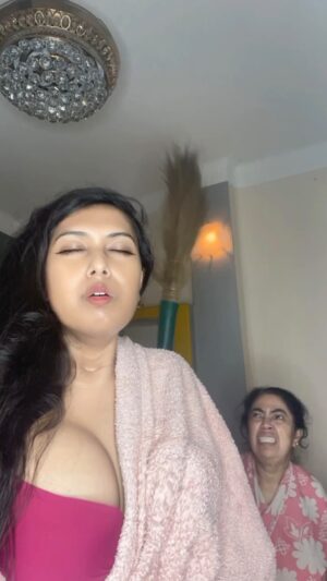 Hemoshree Bhadra Instagram - I was making this viral reel in front of my granny😭
