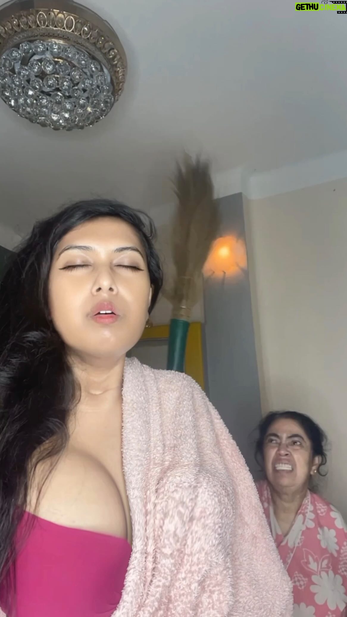 Hemoshree Bhadra - 18.7K Likes - I was making this viral reel in front of my granny😭