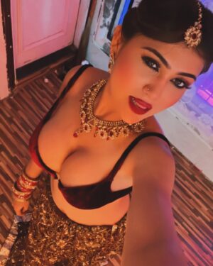 Hiral Radadiya Instagram - Link in bio