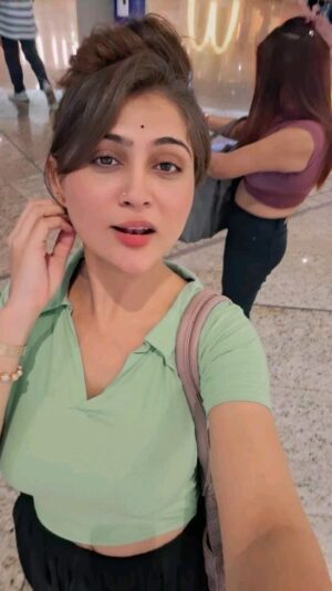Hiral Radadiya Instagram - Going to Dubai from Mumbai #dubai #dubai🇦🇪 #dubailife #dubaievent #