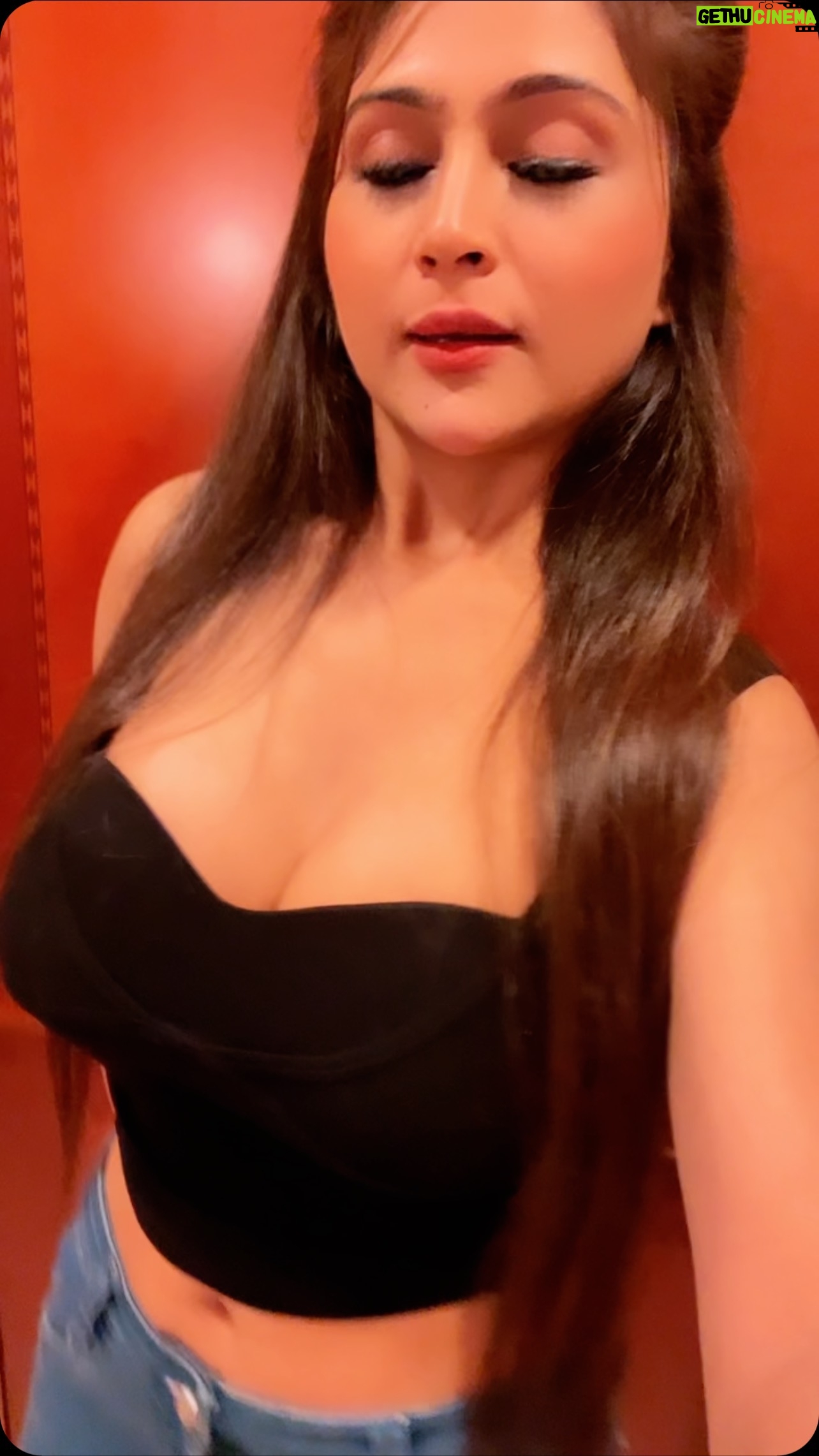 Hiral Radadiya - 10.2K Likes - #dubai #dubailife #dubaimall #dubai🇦🇪 #dubalinkifamily...if you want know more information about me...link in bio...book a video call..im dubaiavailable for the people of dubai 😀 😉😉