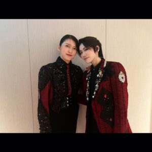 Hiroki Nanami Instagram - ☆
クリスマスディナーショー「Dearest」
故郷茨城の温かさを感じるホテル日航つくば公演。
朝夏まなとさんがゲストで大大大盛り上がりの東京會舘✨バンドの皆さんも、会場により違うのでそれもまたとても素敵！！今年も芽吹監督の演出、振付が冴え渡ってます！！
大阪は、阪急インターナショナルで24日。
宝塚は、宝塚ホテルで27日。残り4公演楽しみましょー🎄
.
ぴーすけ、ひとみ、ららとの写真は、たくさんあるから。
またゆっくり載せる📷
.
#クリスマスディナーショー
#朝夏まなと #天華えま #有沙瞳 #遥羽らら
#芽吹幸奈
bandmaster , gt #渡辺裕太
key #西村奈央 #西山ケイン
ba #櫻井陸来
dr #坂本暁良 #北村望
tp#吉澤達彦 #田沼慶紀
sax #近藤淳也
#七海ひろき