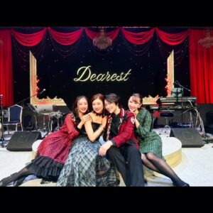 Hiroki Nanami Instagram - ☆
クリスマスディナーショー「Dearest」
故郷茨城の温かさを感じるホテル日航つくば公演。
朝夏まなとさんがゲストで大大大盛り上がりの東京會舘✨バンドの皆さんも、会場により違うのでそれもまたとても素敵！！今年も芽吹監督の演出、振付が冴え渡ってます！！
大阪は、阪急インターナショナルで24日。
宝塚は、宝塚ホテルで27日。残り4公演楽しみましょー🎄
.
ぴーすけ、ひとみ、ららとの写真は、たくさんあるから。
またゆっくり載せる📷
.
#クリスマスディナーショー
#朝夏まなと #天華えま #有沙瞳 #遥羽らら
#芽吹幸奈
bandmaster , gt #渡辺裕太
key #西村奈央 #西山ケイン
ba #櫻井陸来
dr #坂本暁良 #北村望
tp#吉澤達彦 #田沼慶紀
sax #近藤淳也
#七海ひろき