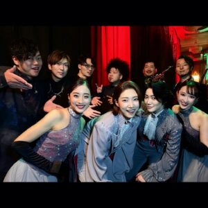 Hiroki Nanami Instagram - ☆
クリスマスディナーショー「Dearest」
故郷茨城の温かさを感じるホテル日航つくば公演。
朝夏まなとさんがゲストで大大大盛り上がりの東京會舘✨バンドの皆さんも、会場により違うのでそれもまたとても素敵！！今年も芽吹監督の演出、振付が冴え渡ってます！！
大阪は、阪急インターナショナルで24日。
宝塚は、宝塚ホテルで27日。残り4公演楽しみましょー🎄
.
ぴーすけ、ひとみ、ららとの写真は、たくさんあるから。
またゆっくり載せる📷
.
#クリスマスディナーショー
#朝夏まなと #天華えま #有沙瞳 #遥羽らら
#芽吹幸奈
bandmaster , gt #渡辺裕太
key #西村奈央 #西山ケイン
ba #櫻井陸来
dr #坂本暁良 #北村望
tp#吉澤達彦 #田沼慶紀
sax #近藤淳也
#七海ひろき