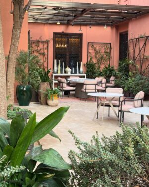 Isabelle Racicot Instagram - Fraîchement revenue du Maroc mais encore un peu là dans ma tête 😌

Maintenant, on va se mettre en mode « temps des fêtes! » 🤪

#maroc #morroco #voyage #radio #marrakech