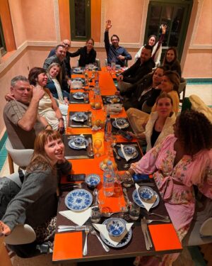 Isabelle Racicot Instagram - Fraîchement revenue du Maroc mais encore un peu là dans ma tête 😌

Maintenant, on va se mettre en mode « temps des fêtes! » 🤪

#maroc #morroco #voyage #radio #marrakech
