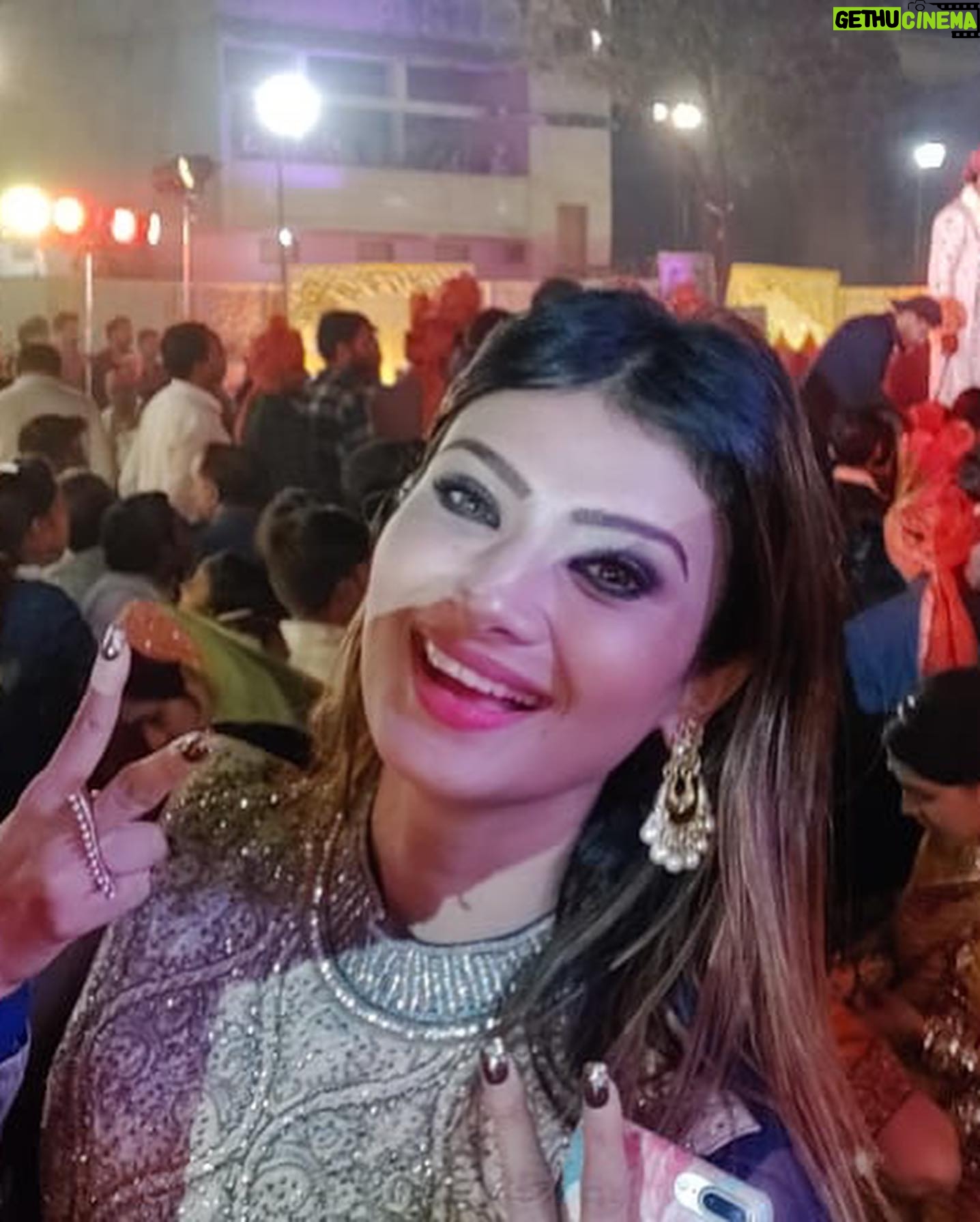 Ishita Vyas - 603 Likes - mere yaar ki shaadi Hai 🤪💐