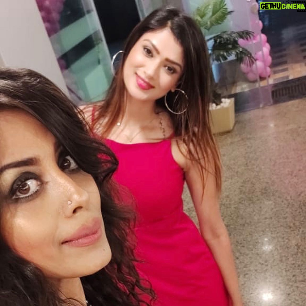 Ishita Vyas - 530 Likes - Happy birthday Aliza 💐😘🤗