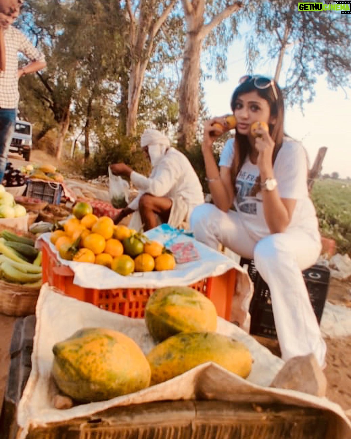 Ishita Vyas - 722 Likes - She loves good vibes,warm sun ,wild waves,kind words,freedom to be herself....flow,hustle,dreams...water and lots of food and vegetables 🍅🤗🤪#Mp#bliss #loveyourself