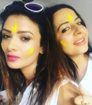 Ishita Vyas Instagram - Happy holi 😂😂😂