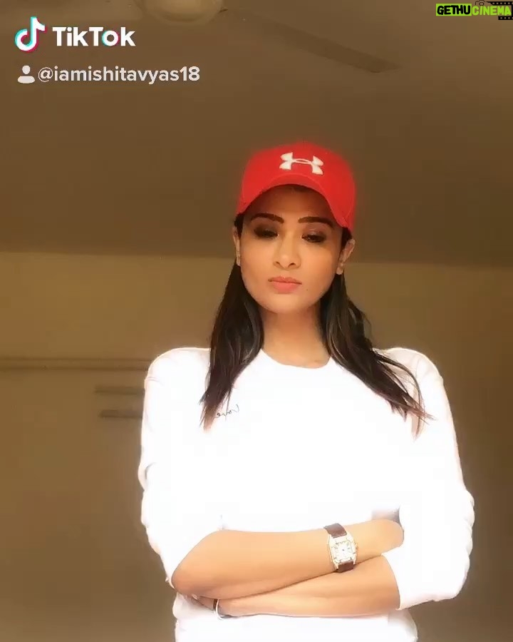 Ishita Vyas - 472 Likes - Sunday fun day 🤗💃💐😂