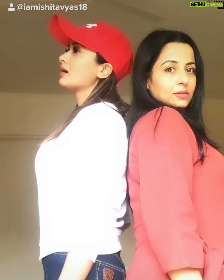 Ishita Vyas - 472 Likes - Sunday fun day 🤗💃💐😂