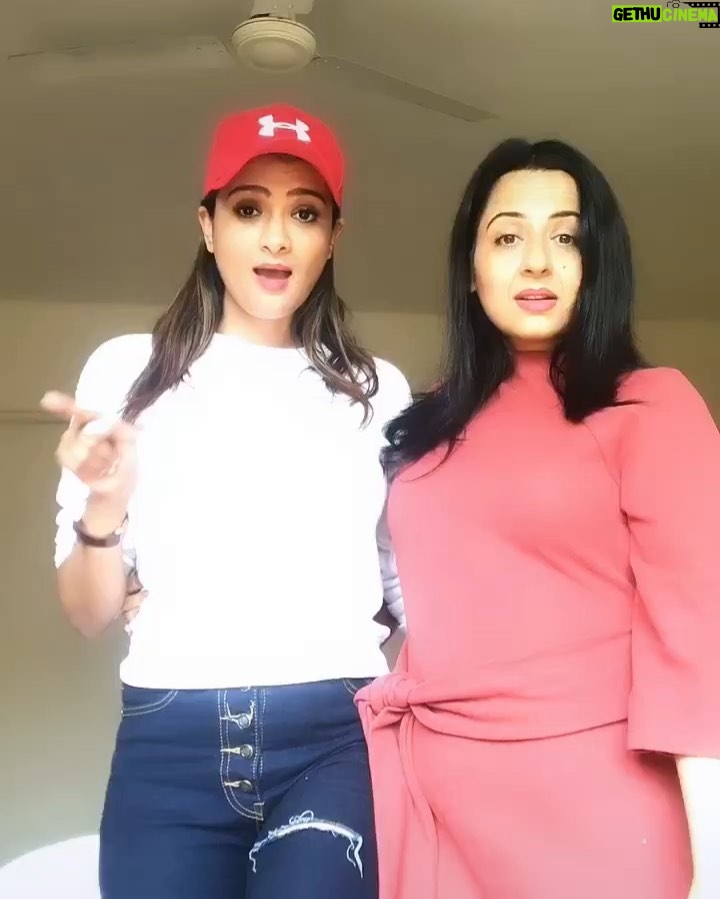 Ishita Vyas - 472 Likes - Sunday fun day 🤗💃💐😂