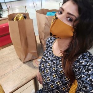 Ishita Vyas Instagram - Feeling happy having a happy meal 🍔 #Bhopal#Shopping# My time#Peace of mind.