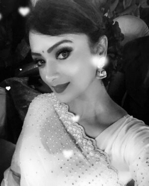 Ishita Vyas Instagram - Old is gold 👌