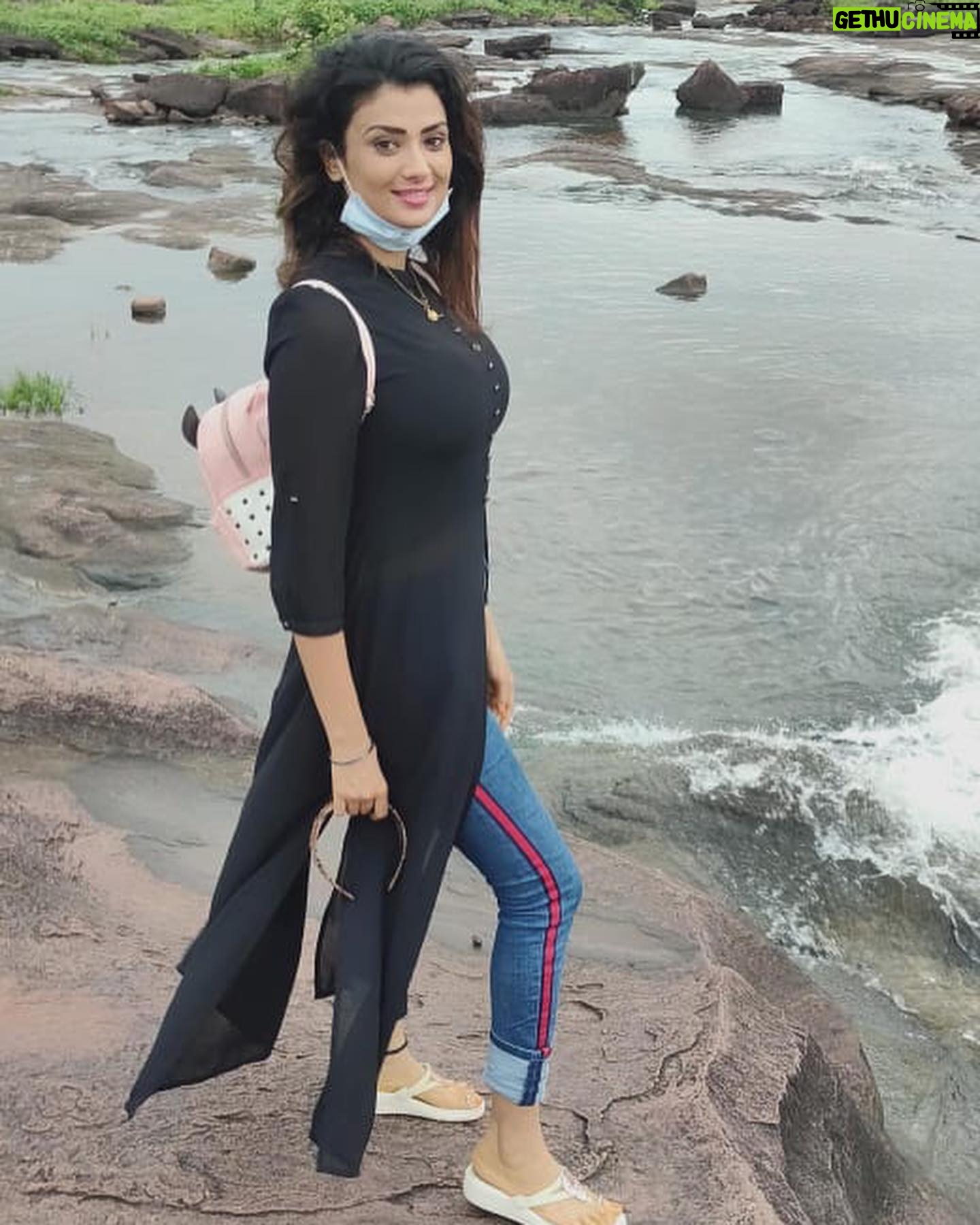 Ishita Vyas - 1.1K Likes -
