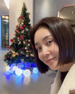 Jang Ga-hyun Instagram - 미리크리스마스🎄
#스타28치과강남 0220522814
#스타28치과
