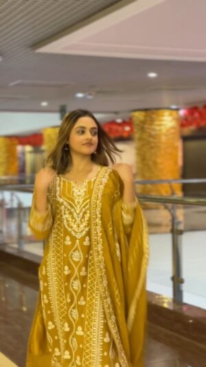 Jannat Toha Instagram - Dress : @roja_fashion_brand ❤️