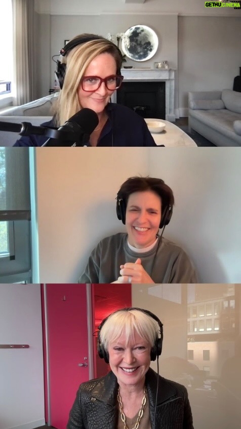 Joanna Coles - 1.1K Likes - “It’s not that I’m like GOP curious. I’m more like a little Democrat celibate.”
@TheDailyBeast Podcast co-hosts @realsambee and @joannacoles talk to @KaraSwisher and @ProfGalloway about post-election feelings, Trump’s happy place, and more. Listen to the full conversation on the latest episode of Pivot.
#Pivot #podcast #election #dailybeast #donaldtrump