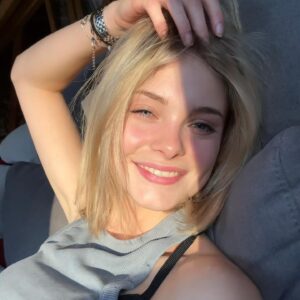 Julia Crane Instagram - On remet le couvert