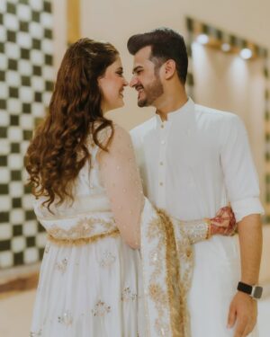 Kanwal Aftab Instagram - اگر تم ساتھ ہو🫀

👗 @flayers.official 
📸 @adil_bajwa_ 
mua @makeupbyhassan_02 

[ kanwalzulqarnain, Zulqarnainsikandar, kanwalaftab, barat, cousinwedding, blessed, alhumdulillah]