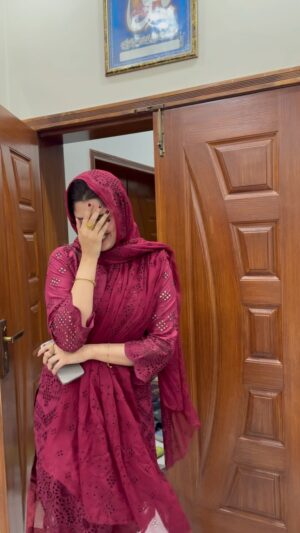 Kanwal Aftab Instagram - Risthaydaro kay ghar dakhil hone me dua 😂😂

#kanwalzulqarnain #kanwalaftab #blessed #alhumdullilah #funnyvideos #sukarallah #foryou