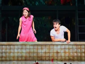 Karen Miyama Instagram - ブチギレのびしょびしょな28歳、爆誕。

夏の夜の夢
誕生日公演でした

作品中に誕生日を迎えることができて幸せなり😌
今日もご来場ありがとうございました！