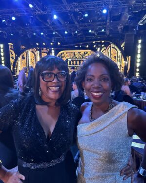 Karen Robinson Instagram - Sunday’s Legacy Awards was EVERYTHING - fun, fellowship, slick AF, highly entertaining, hugely inspiring. My heart swelled to bursting being in the midst of my incredibly beautiful and fantastically talented brothers and sisters!

Congratulations to all the recipients and to  @insight.productions, @blackisnowcanada and @cbc for a gorgeous show!

Go watch it on @cbcgem ! See how we do! PS. I got to meet Olympic gold medallist @rogers_camryn , y’all! #hammerthrow

(Credit for some photographs -  @georgepimentel1 , and credit for my wig - the kindness of @ana_sorys )

#legacyawards #blackacademy @legacyawardsca #wehere #webeenhere #fromtime