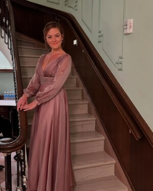 Kate Rockwell Instagram - Sent my daughter these photos to show her that Mama can look like a princess. She was more excited that I was on the stairs. 👸 💕 🛕