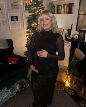 Katie Thistleton Instagram - December ❤️🎄❤️🎄❤️🎄