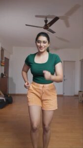 Actress Kaviya Ravichandran HD Photos and Wallpapers September 2024