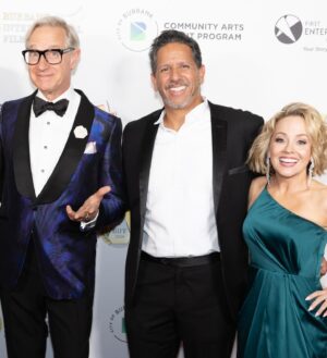 Kelly Stables Instagram - Red carpet & backstage @burbankfilmfest Awards gala where they let me host again! Honoring the amazing @paulfeig who is also the nicest person in the world & celebrating all the filmmakers on their huge success! Fangirled over @itsmeparas @barahsakers @emilytosta  @daviddelrio & more friends! @selahvictor always making me laugh @kurtrpat I love you babe.