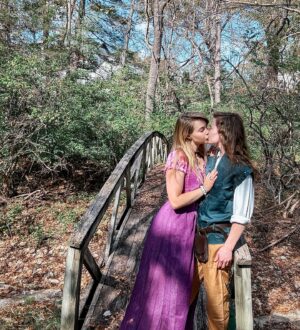 Kendra Instagram - And we’re living happily ever after 💜👑🌸
.
.
.
.
.
#rapunzel #halloween #couplescostume #couplegoals #halloweencostume