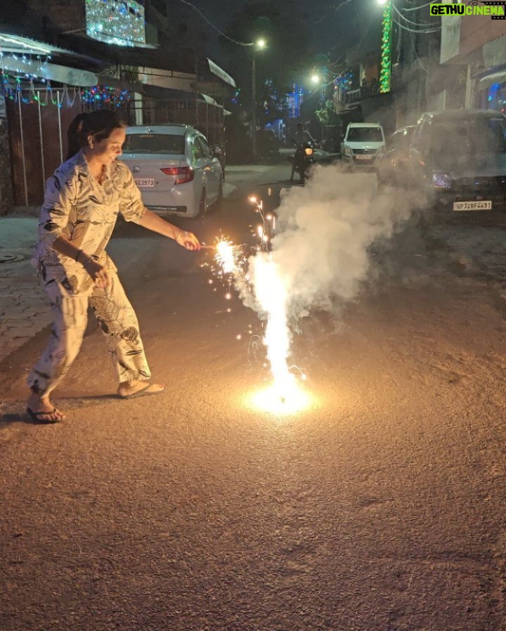 Khushboo Kamal - 14.7K Likes - Diwali 2024🪔🎇