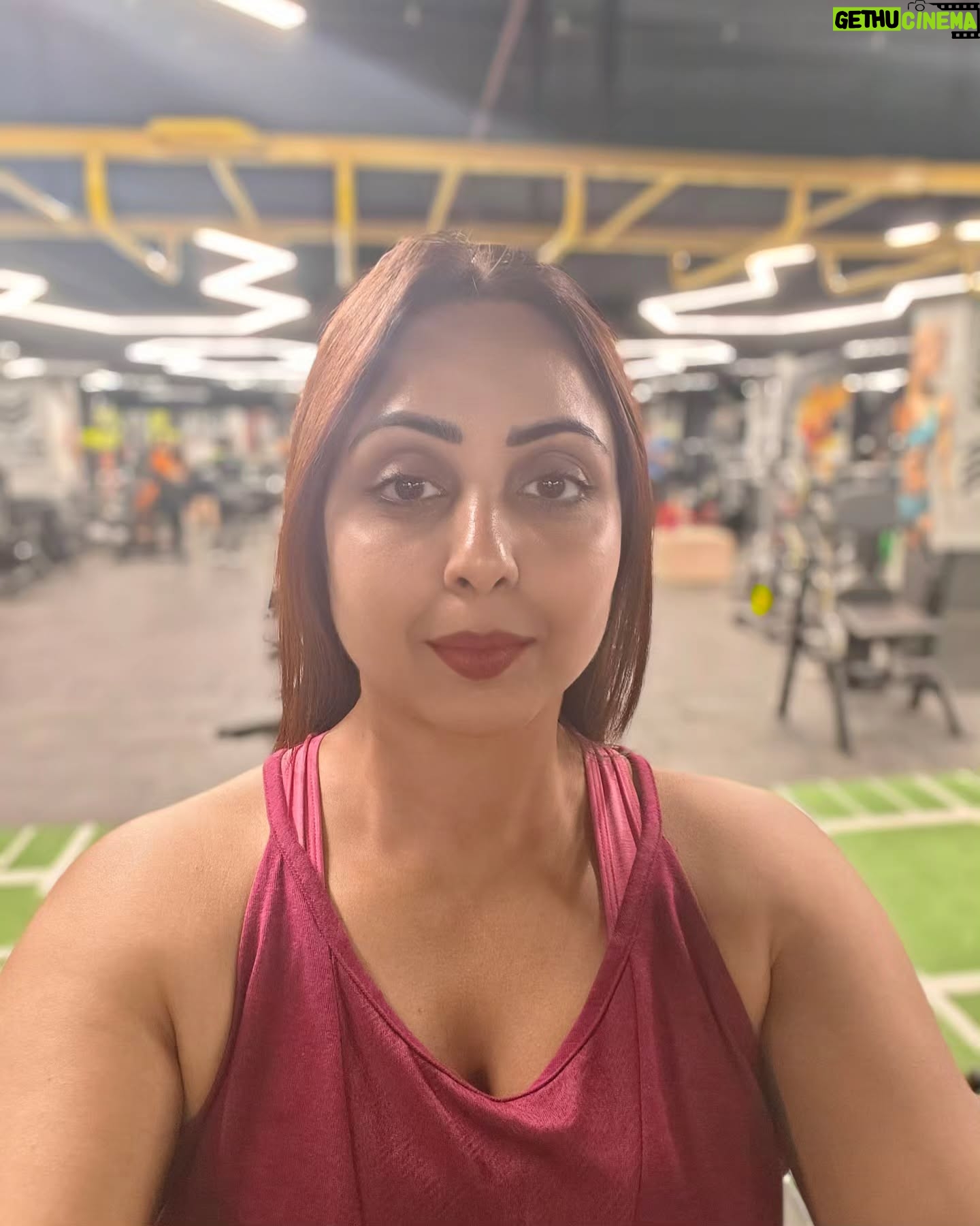 Khushboo Kamal - 12K Likes - Let's get started!