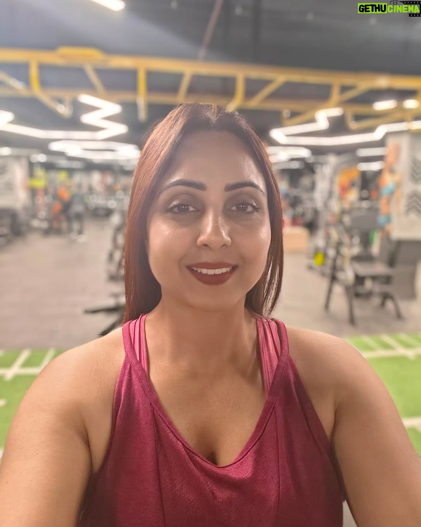 Khushboo Kamal - 12K Likes - Let's get started!
